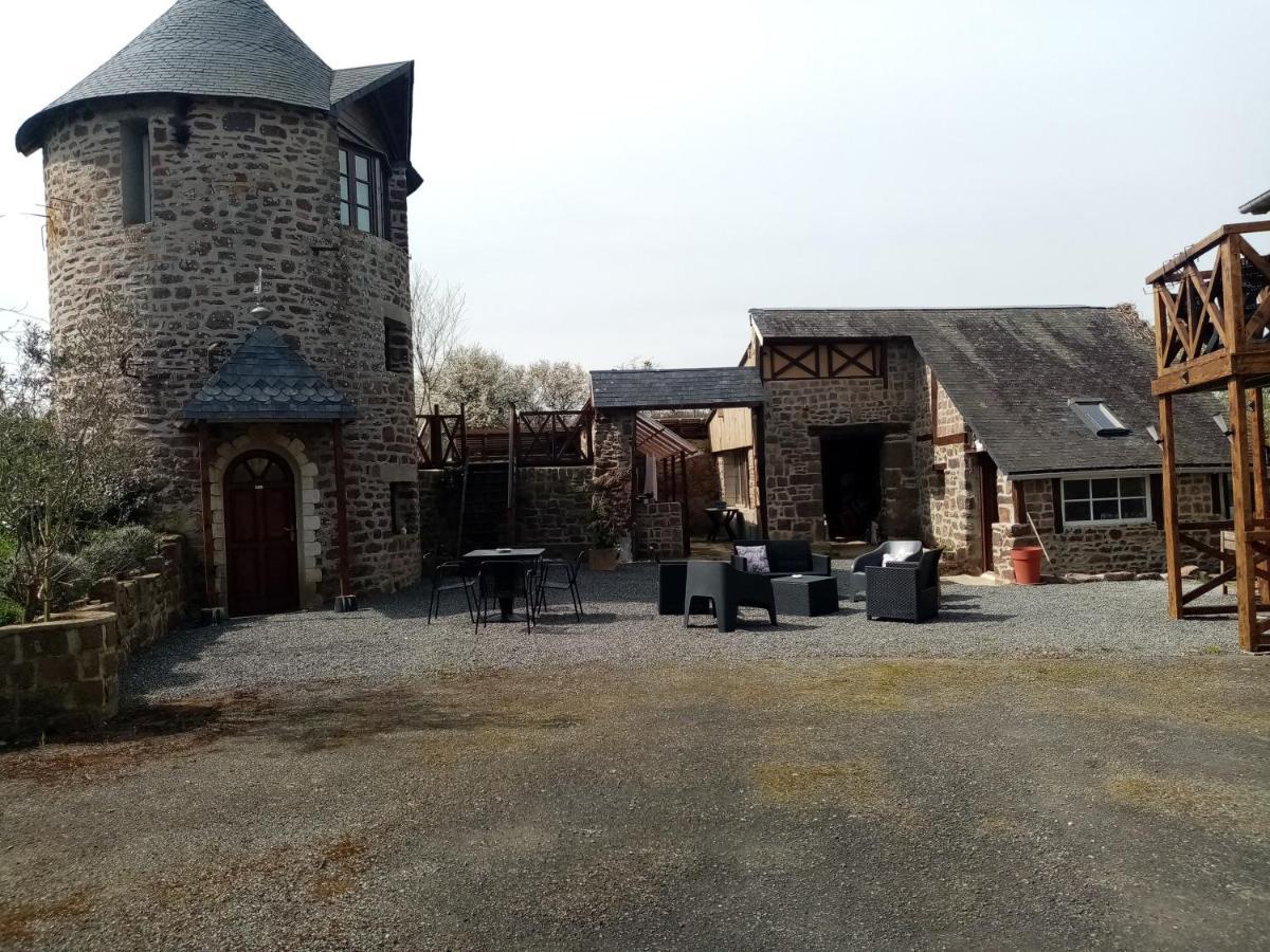 La Tour De Ver Gite Atypique Possibilite Table D'Hotes Sur Reservation Bagian luar foto